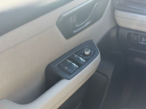 Certified 2025 Subaru Forester Premium AWD/4WD image 7