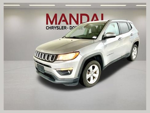 Used 2019 Jeep Compass Latitude w/ Popular Equipment Group AWD/4WD image 1