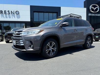 Used 2018 Toyota Highlander Plus w/ Preferred Accessory Package
