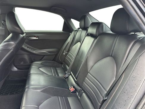 Used 2019 Toyota Avalon Touring w/ Advanced Safety Package image 10