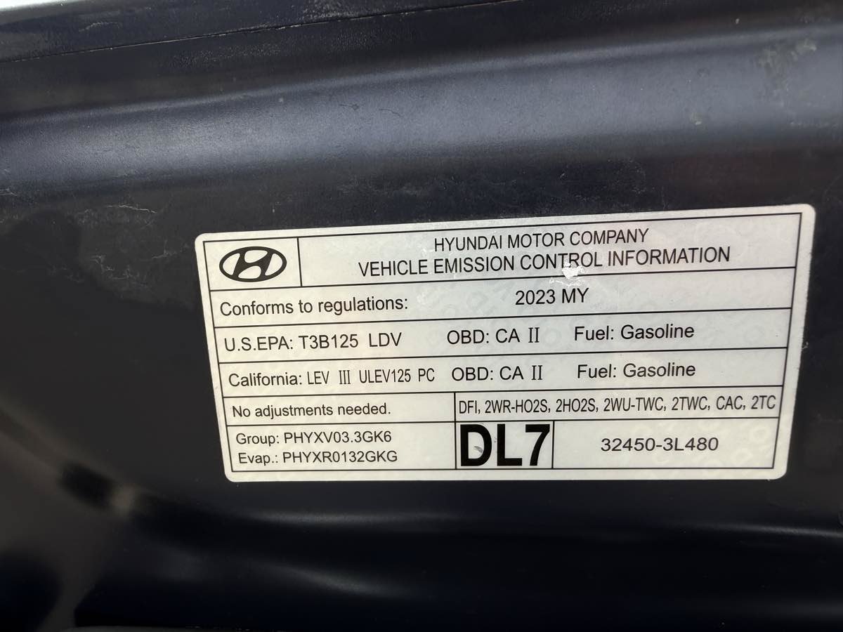 Used 2023 Genesis G70 3.3T image 24