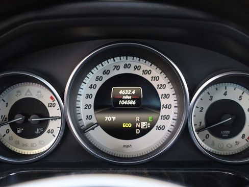 Used 2014 Mercedes-Benz E 350 Sedan image 38