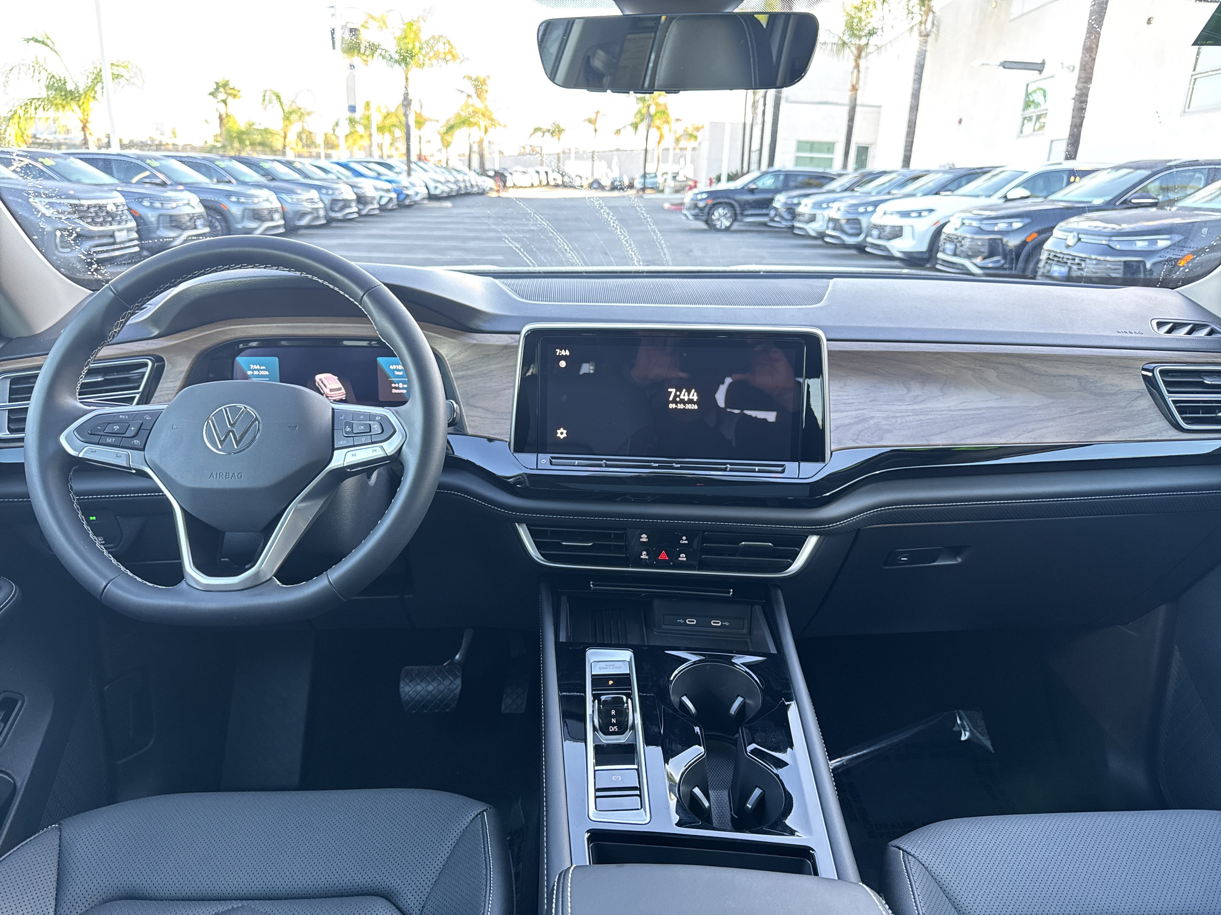 Used 2026 Volkswagen Atlas SE FWD image 29