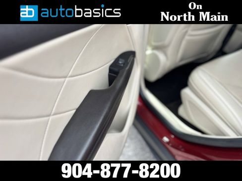 Used 2018 Lincoln MKC Select w/ Select Plus Package image 18