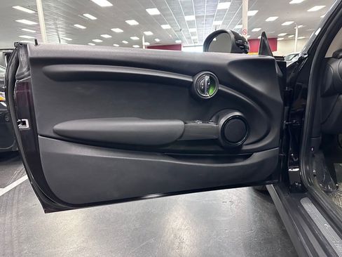 Used 2016 MINI Cooper 2-Door Hardtop image 14