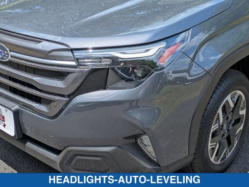 Certified 2025 Subaru Forester Premium AWD/4WD image 10