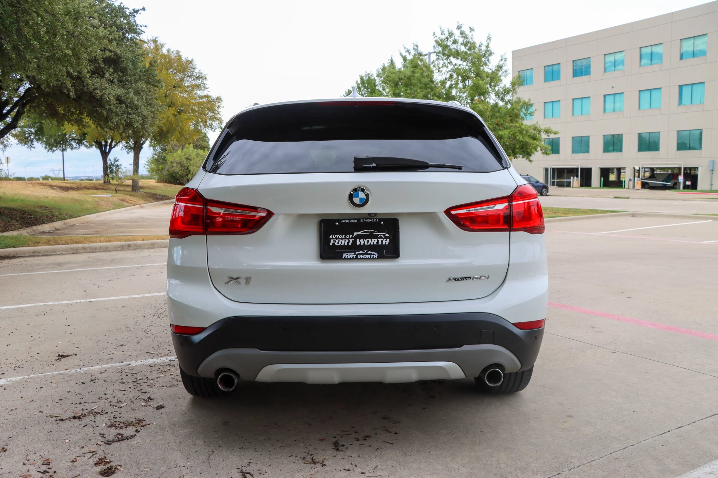 Used 2018 BMW X1 xDrive28i AWD/4WD image 6