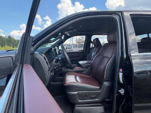 Used 2025 RAM 2500 Limited AWD/4WD image 10