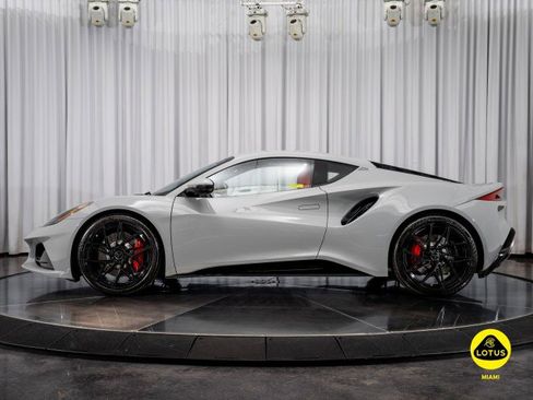 New 2026 Lotus Emira SE image 5