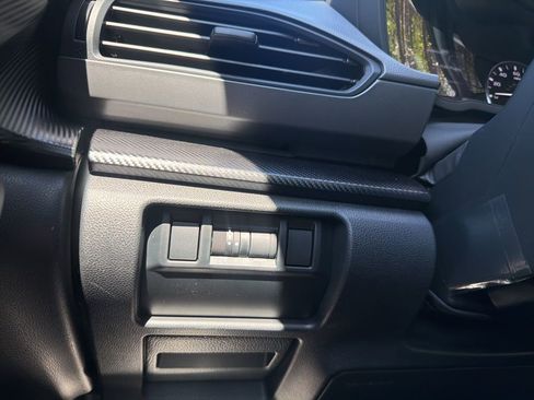 Used 2025 Subaru Crosstrek 2.0i Premium image 20