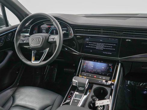 Used 2025 Audi Q7 3.0T Premium Plus image 14
