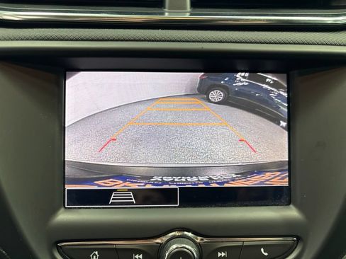 Used 2023 Chevrolet TrailBlazer LT FWD image 18