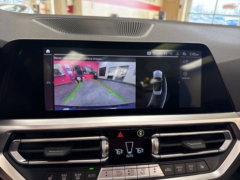 Used 2022 BMW 430i xDrive Convertible w/ Premium Package image 56