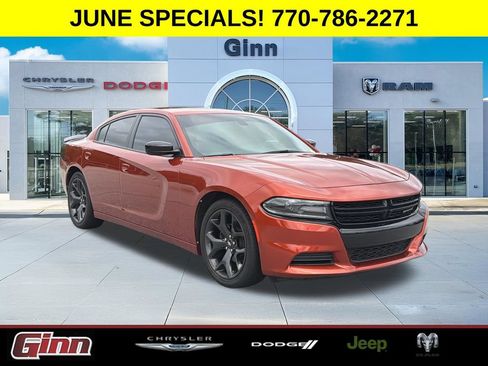Used 2020 Dodge Charger SXT w/ Blacktop Package RWD image 1