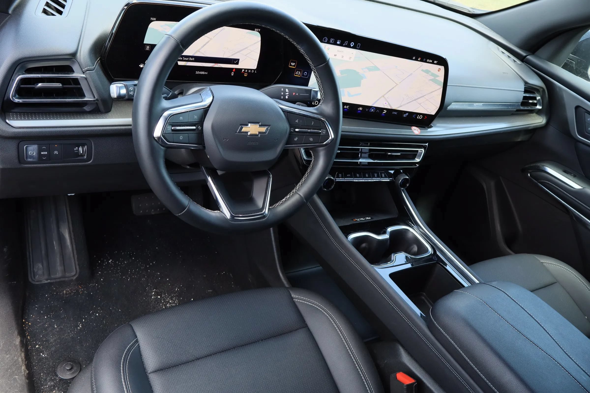 Used 2026 Chevrolet Traverse LT FWD image 9