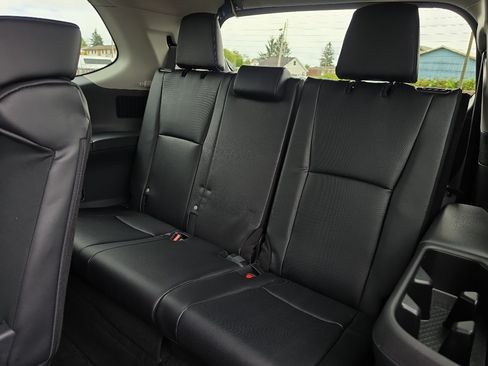 New 2026 Toyota Grand Highlander AWD Hybrid image 18