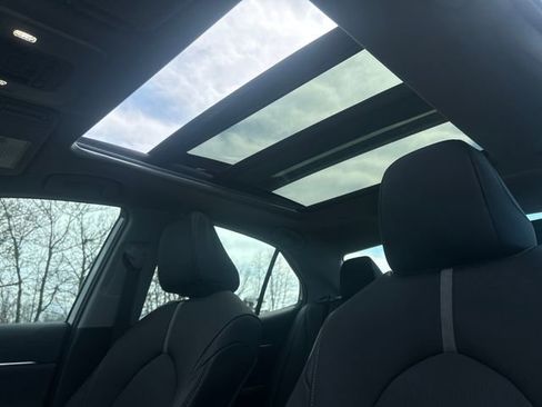 Used 2020 Toyota Camry XSE image 22