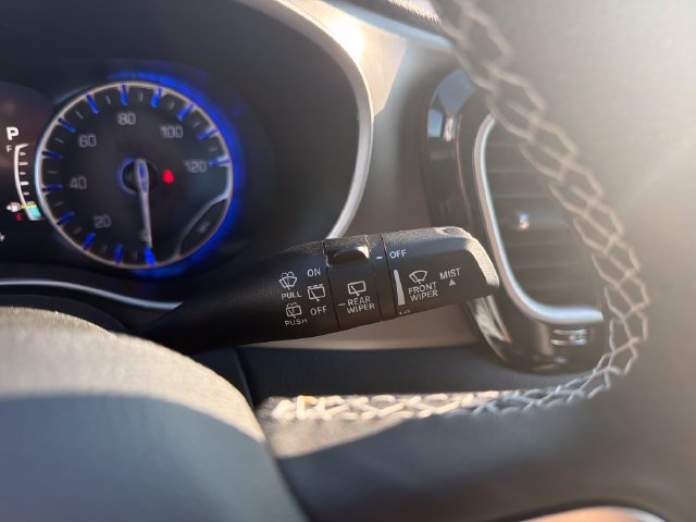 New 2027 Chrysler Pacifica Select FWD image 17