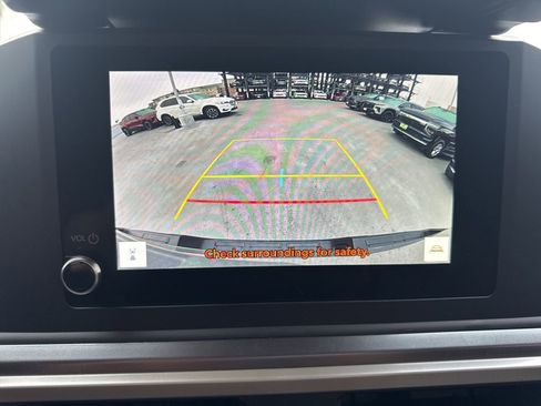 Used 2025 Toyota Tacoma TRD Off-Road image 10