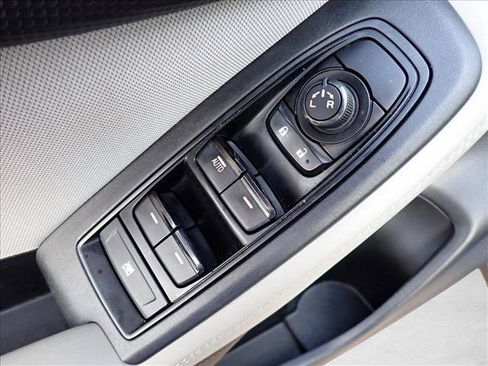 Used 2019 Subaru Forester AWD/4WD image 10