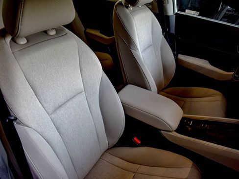 Used 2023 Honda Accord EX image 10