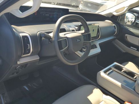 Certified 2025 Ford Expedition Max Active image 23