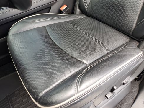 Used 2022 RAM 3500 Limited w/ Max Tow Package image 18