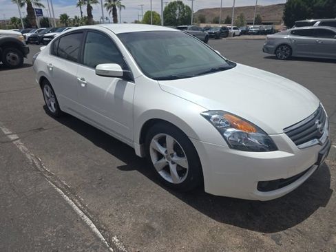 Used 2007 Nissan Altima 3.5 SE w/ Emergency Aid Pkg FWD image 2