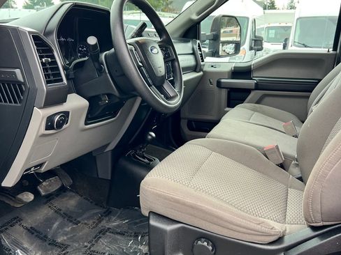 Used 2018 Ford F350 XLT image 10