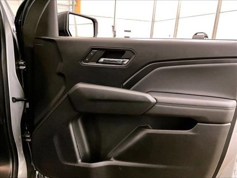 Used 2024 Chevrolet Colorado LT w/ LT Convenience Package AWD/4WD image 23