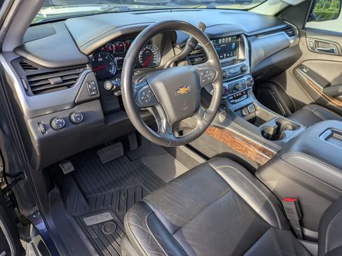 Used 2020 Chevrolet Tahoe LT w/ RST Edition AWD/4WD image 14