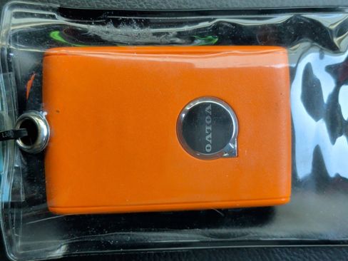 Used 2025 Volvo XC40 B5 Core image 30