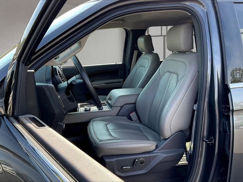 Used 2020 Ford Expedition Limited AWD/4WD image 21