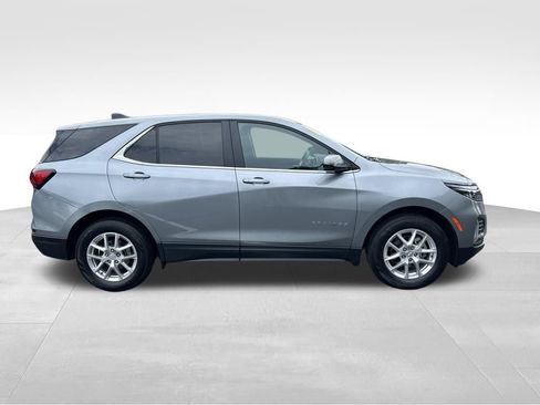 Used 2024 Chevrolet Equinox LT AWD/4WD image 6