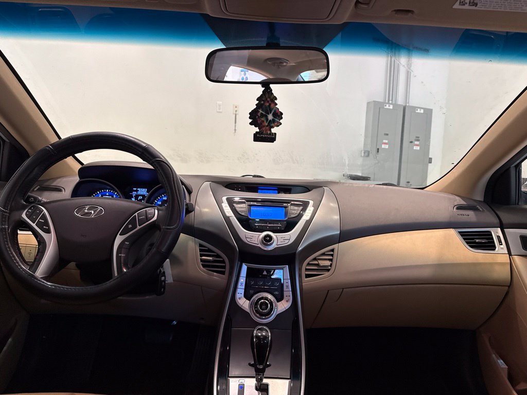 Used 2012 Hyundai Elantra Limited FWD image 5