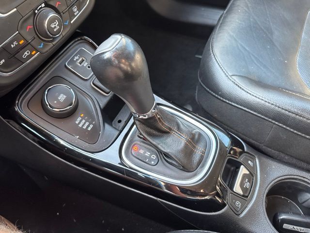 Used 2019 Jeep Compass Limited AWD/4WD image 18