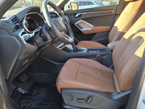 Used 2023 Audi Q3 2.0T Premium Plus w/ Premium Plus Package image 14