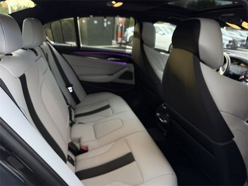 Certified 2022 BMW M5 w/ Executive Package image 34