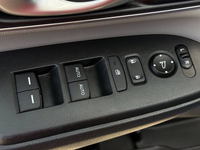 Used 2017 Honda CR-V EX-L image 13