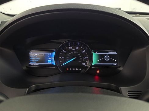 Used 2017 Ford Explorer XLT w/ Equipment Group 202A image 11