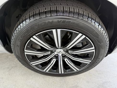 Used 2024 Volvo XC90 B6 Plus image 61