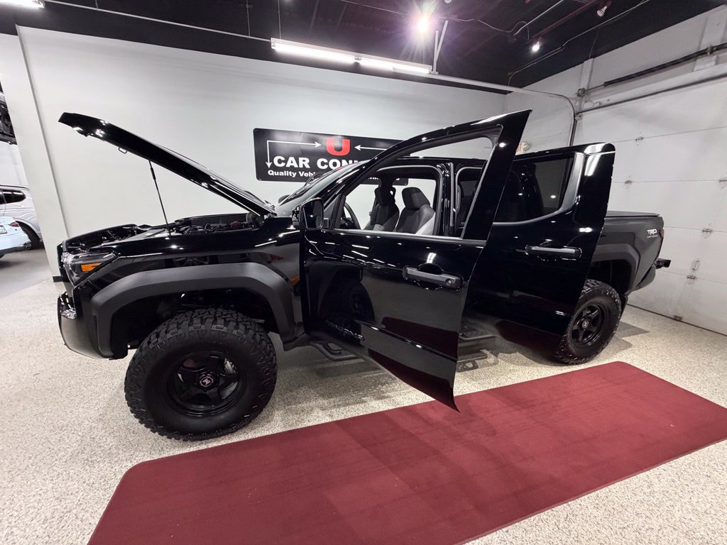 Used 2025 Toyota Tacoma TRD Off-Road AWD/4WD image 72
