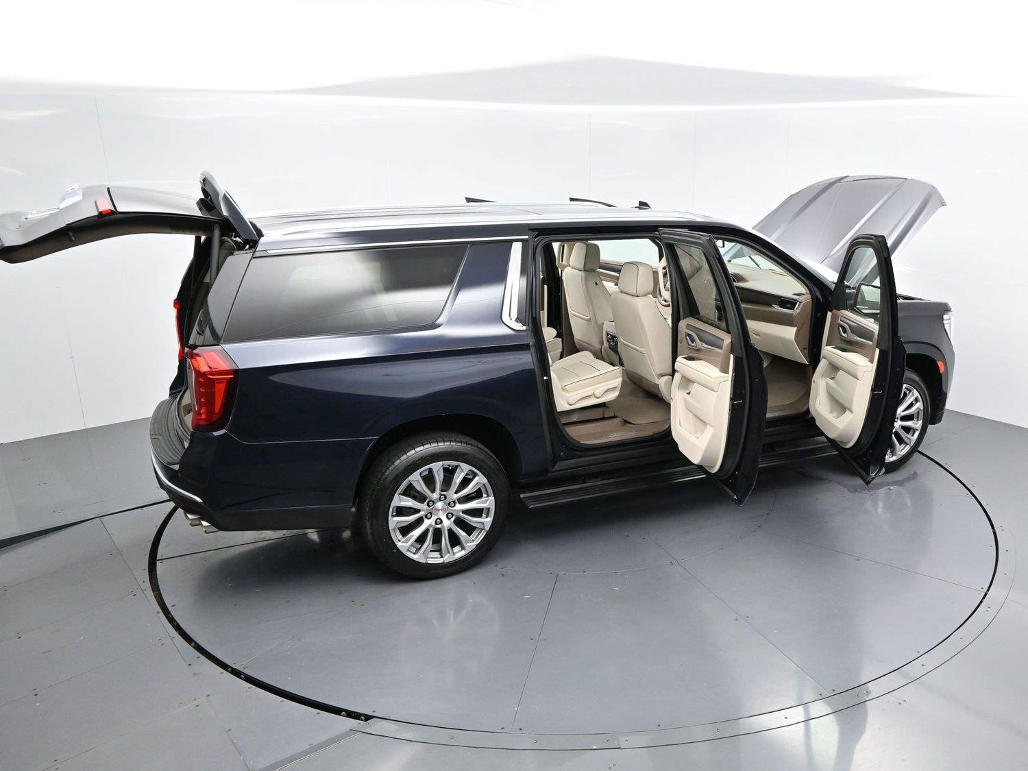 Used 2023 GMC Yukon XL Denali AWD/4WD image 47