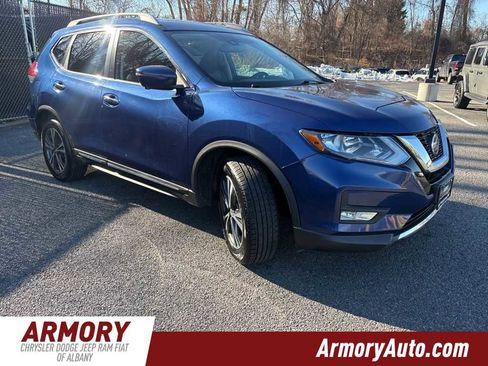 Used 2018 Nissan Rogue SL image 3