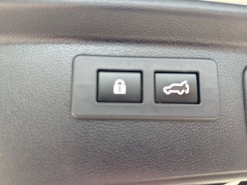 Used 2019 Subaru Forester Limited w/ Popular Package #3 image 24