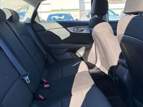Used 2023 Kia Forte LXS w/ LXS Technology Package image 10