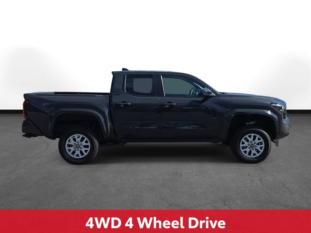 Certified 2025 Toyota Tacoma SR5 AWD/4WD image 5
