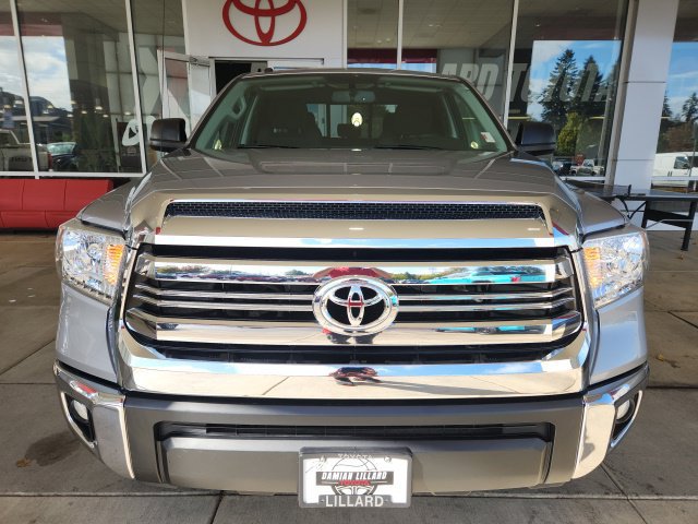 Used 2016 Toyota Tundra SR5 w/ SR5 Upgrade Package AWD/4WD image 5