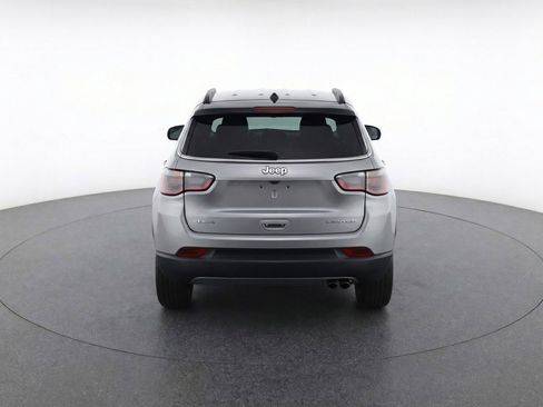 Used 2025 Jeep Compass Limited image 7