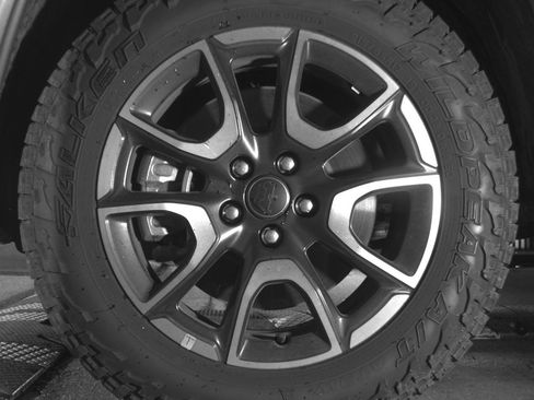 Used 2025 Jeep Compass Trailhawk image 12